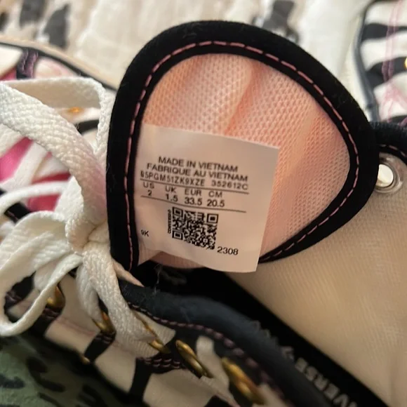 Converse Kids Chuck Taylor Girls size 2 - Picture 4 of 6